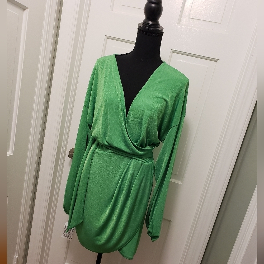 NWT ASOS Lime Green Slinky Blouson Sleeve Mini Dress Size 8, Resortwear Colorful